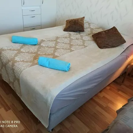 Santa's Citycenter Apartman *